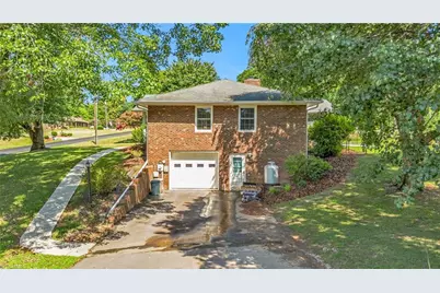 208 Raven Green Street, Wilkesboro, NC 28697 - Photo 44