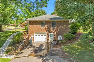 208 Raven Green St, Wilkesboro, NC 28697 - Photo 44