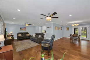 208 Raven Green St, Wilkesboro, NC 28697 - Photo 36