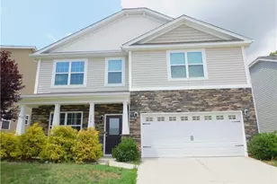390 Spaulding St, Burlington, NC 27215 - Photo 1