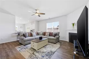 3218 Highlander Pt, Greensboro, NC 27405 - Photo 8