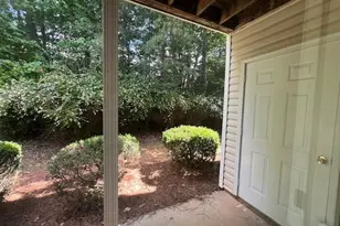 903 Hanahan Ct, Greensboro, NC 27409 - Photo 4