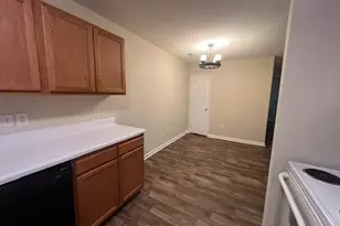 903 Hanahan Ct, Greensboro, NC 27409 - Photo 10