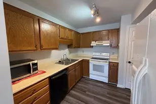 729 Shelby Dr, Greensboro, NC 27409 - Photo 8