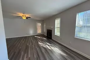 729 Shelby Dr, Greensboro, NC 27409 - Photo 6