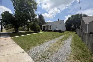 324 E McCulloch St, Greensboro, NC 27406 - Photo 18