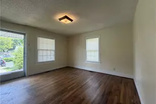 324 E McCulloch St, Greensboro, NC 27406 - Photo 2
