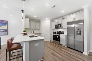 314 Little Creek Dr, Graham, NC 27253 - Photo 8