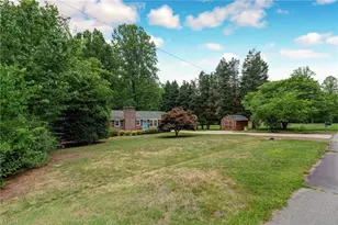134 Meadow Brook Rd, Reidsville, NC 27320 - Photo 6