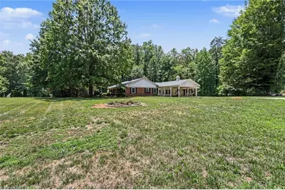3063 Georgia Road, Yadkinville, NC 27055 - Photo 4