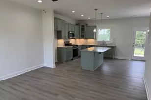 1318 Dandridge Dr, Kernersville, NC 27284 - Photo 2
