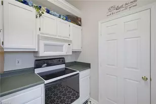 2459 Shadow Valley Rd, High Point, NC 27265 - Photo 12