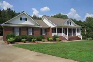 1464 Steve St, Kernersville, NC 27284 - Photo 2