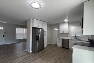 2909 Woodhill Ln, Greensboro, NC 27406 - Photo 14