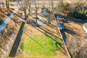 1517 Skeet Club Rd, High Point, NC 27265 - Photo 12