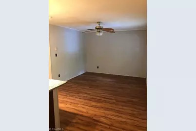 4295 Brownsboro Road #8, Winston-Salem, NC 27106 - Photo 2