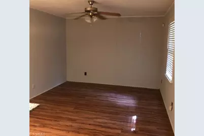 4295 Brownsboro Road #8, Winston-Salem, NC 27106 - Photo 6