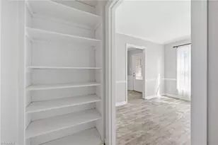 314 Canterbury Rd, High Point, NC 27262 - Photo 8