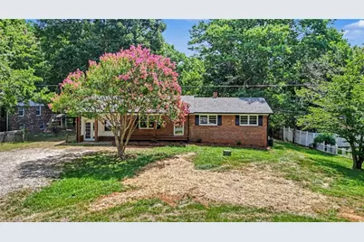 911 Harrison Crossroad Loop, Reidsville, NC 27230 - Photo 2