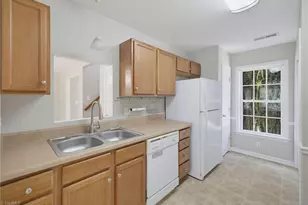 4712 Summerlyn Pl Dr, Kernersville, NC 27284 - Photo 14
