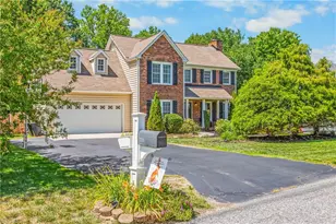 2104 Eagle Valley Ct, Kernersville, NC 27284 - Photo 4