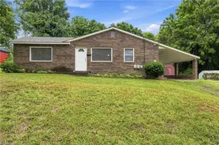 242 Neely St, Mocksville, NC 27028 - Photo 2