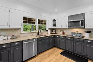 523 Round House Rd, Eden, NC 27288 - Photo 22