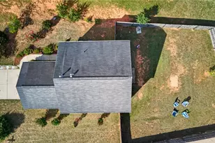 1033 Quinlan Dr, Greensboro, NC 27406 - Photo 8