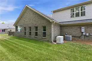 5424 Ggo Dr, Greensboro, NC 27406 - Photo 34