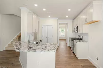108 Harbor Hill Boulevard, Jamestown, NC 27282 - Photo 12