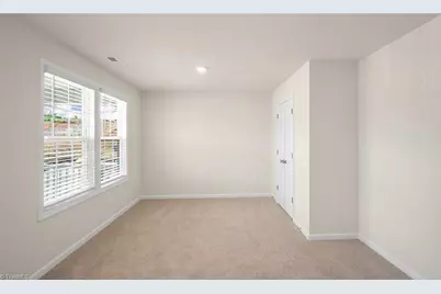 108 Harbor Hill Boulevard, Jamestown, NC 27282 - Photo 18