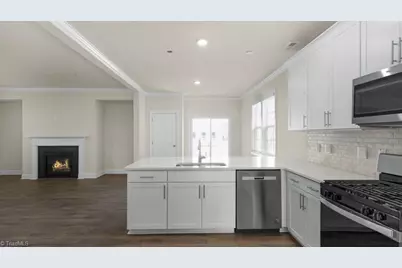 116 Harbor Hill Boulevard, Jamestown, NC 27282 - Photo 22