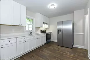 935 Highland Ave, Greensboro, NC 27403 - Photo 8