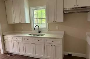 935 Highland Ave, Greensboro, NC 27403 - Photo 6