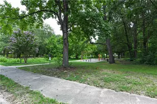 935 Highland Ave, Greensboro, NC 27403 - Photo 28