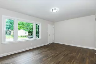 935 Highland Ave, Greensboro, NC 27403 - Photo 6