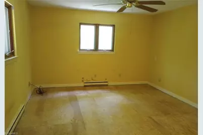 606 Willowmoore Avenue, Thomasville, NC 27360 - Photo 16