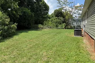 1012 Watkins St, Greensboro, NC 27407 - Photo 12