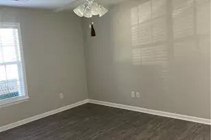 4700 Pennoak Ln, Greensboro, NC 27407 - Photo 28