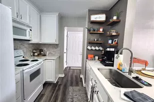 4700 Pennoak Ln, Greensboro, NC 27407 - Photo 10