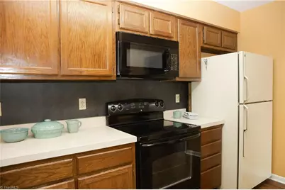 210 College Road #706, Greensboro, NC 27410 - Photo 10