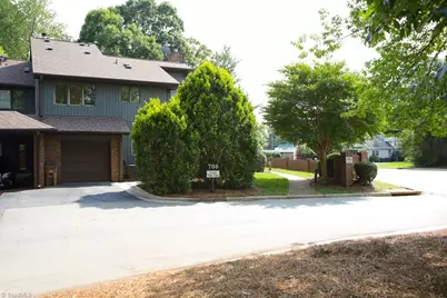 210 College Road #706, Greensboro, NC 27410 - Photo 2