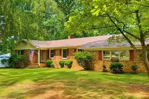 10 Woodcrest Dr, Lexington, NC 27295 - Photo 1