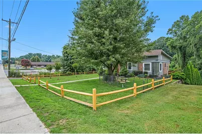 211 N Bridge Street, Jonesville, NC 28642 - Photo 14