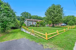 211 N Bridge St, Jonesville, NC 28642 - Photo 12