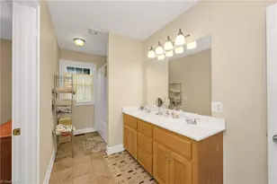 211 N Bridge St, Jonesville, NC 28642 - Photo 22