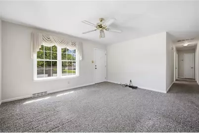 2204 Four Seasons Boulevard, Greensboro, NC 27407 - Photo 10