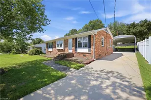 2204 Four Seasons Blvd, Greensboro, NC 27407 - Photo 2