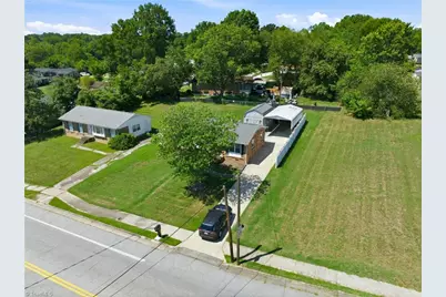 2204 Four Seasons Boulevard, Greensboro, NC 27407 - Photo 42