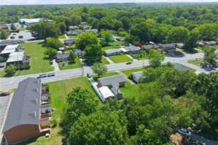 2204 Four Seasons Blvd, Greensboro, NC 27407 - Photo 46